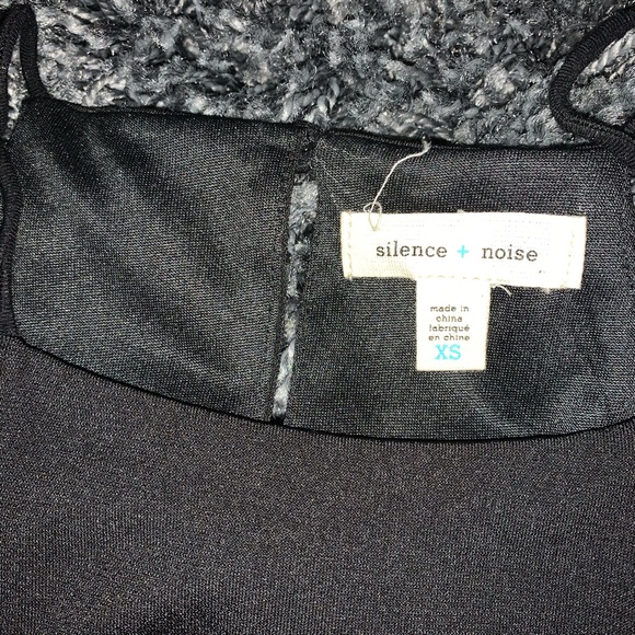 Silence + Noise Romper - Picture 4 of 5